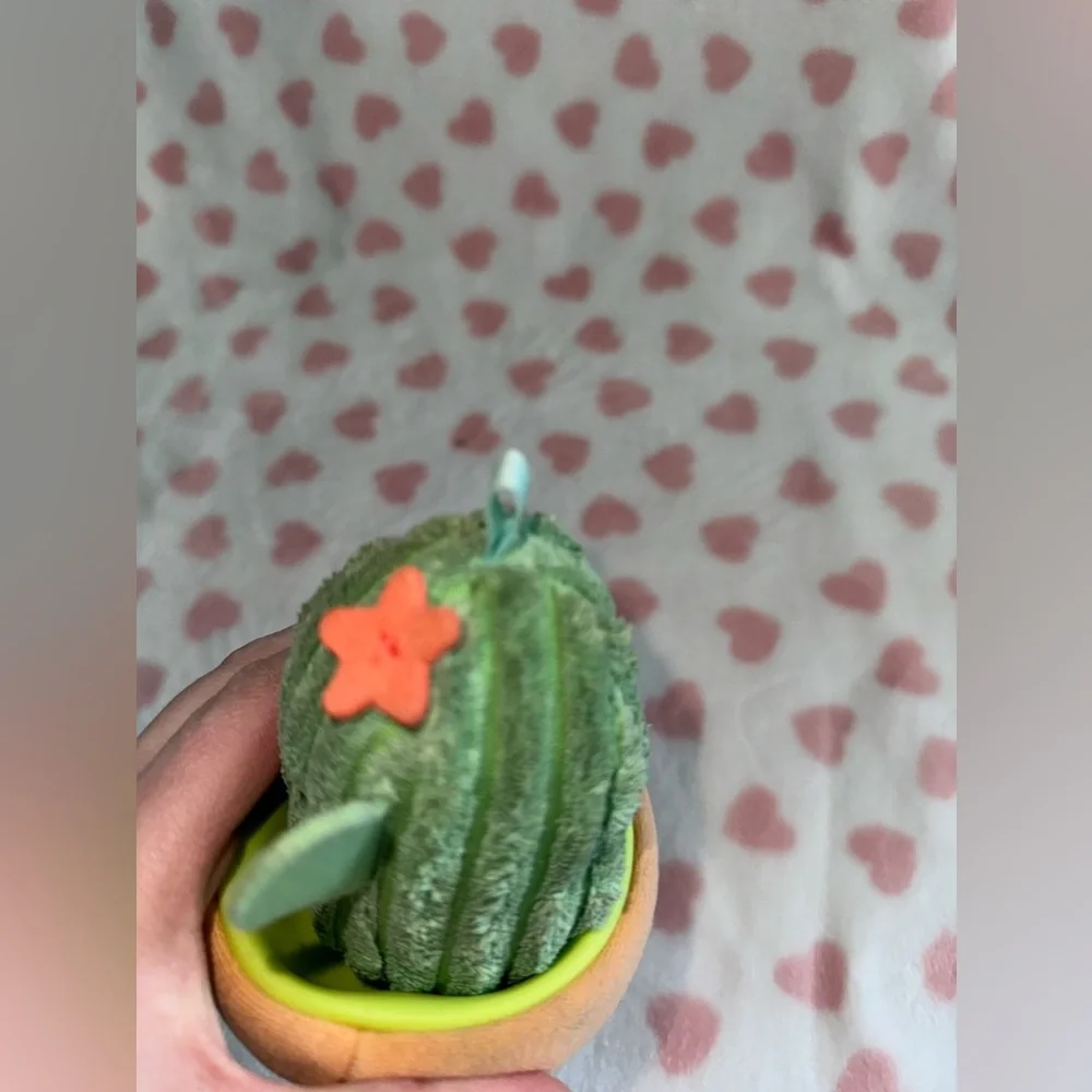 Skip Hop Retracting Vibrating 5" Plush Cactus in Pot Stuffed Animal Baby Toy - Picture 8 of 8